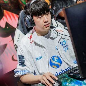 LOL League of Legends 2022 World Championships DRX JUHAN Team Jacket ** SALE **